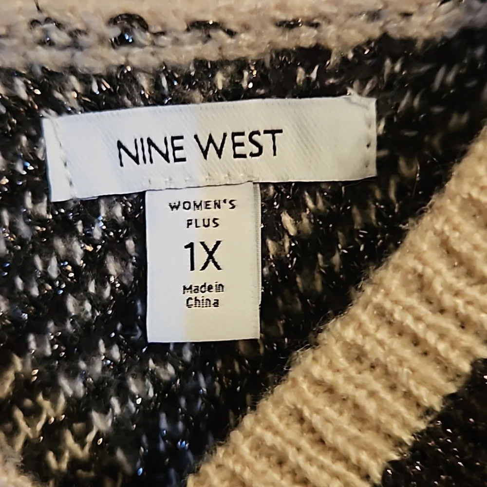 Nine West Black, white and Gray sparkle sweater. NWT, size 1X. - Picture 2 of 4